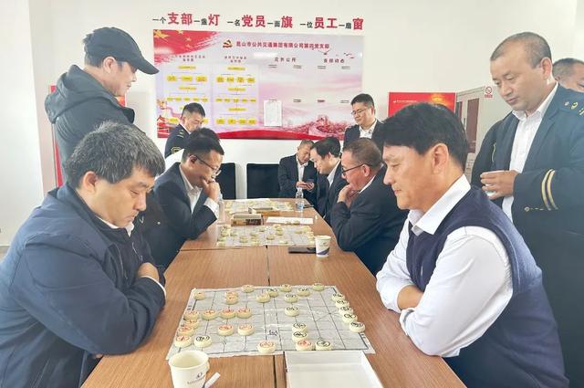 8-10 象棋比赛.jpg
