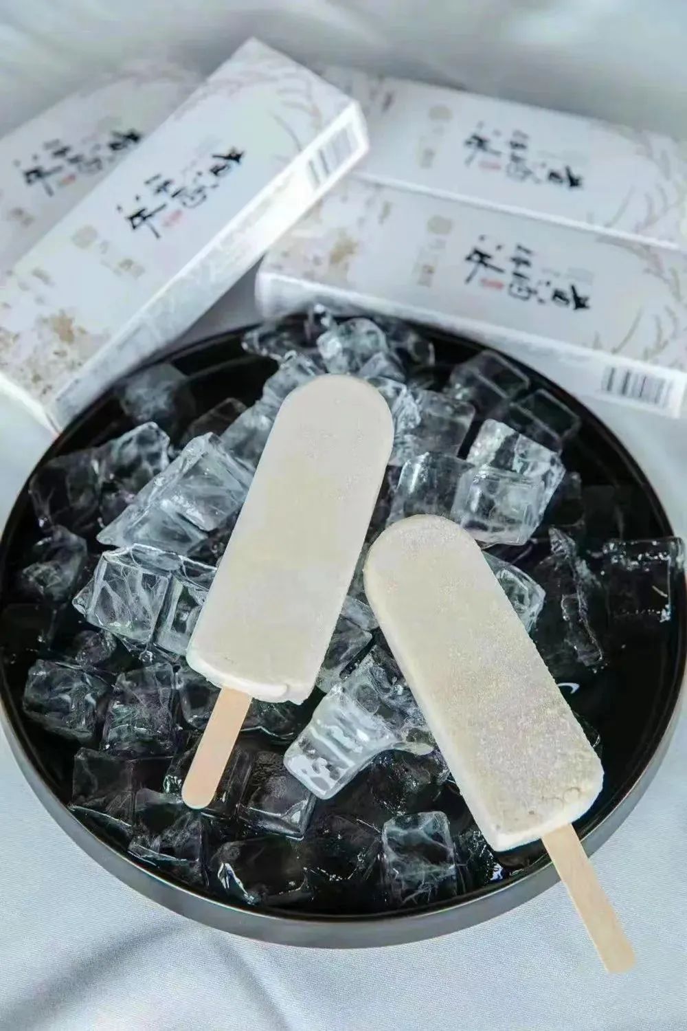 DƬ