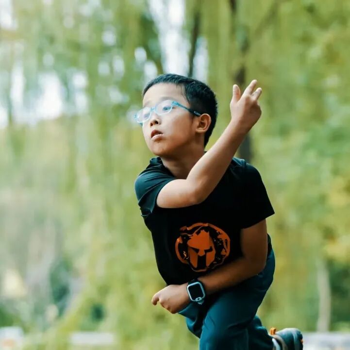 DƬ