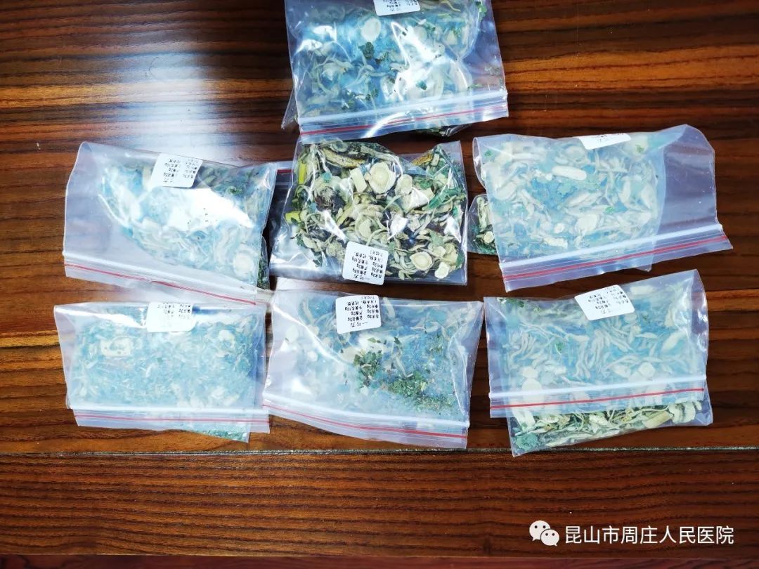 昆山周庄人民医院温情八大件隔离有温度