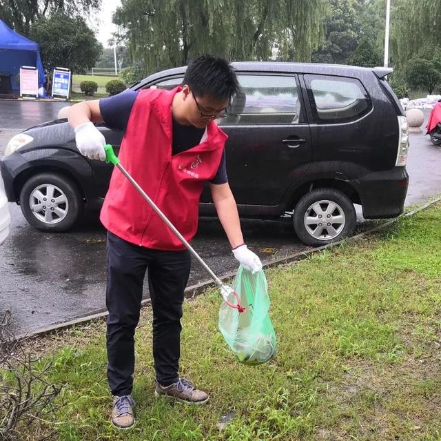 垃圾分类社区干部 戴思华