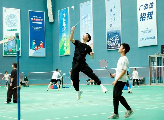4月29日 群(運動羽毛球)體育中心羽毛球館 (1).jpg